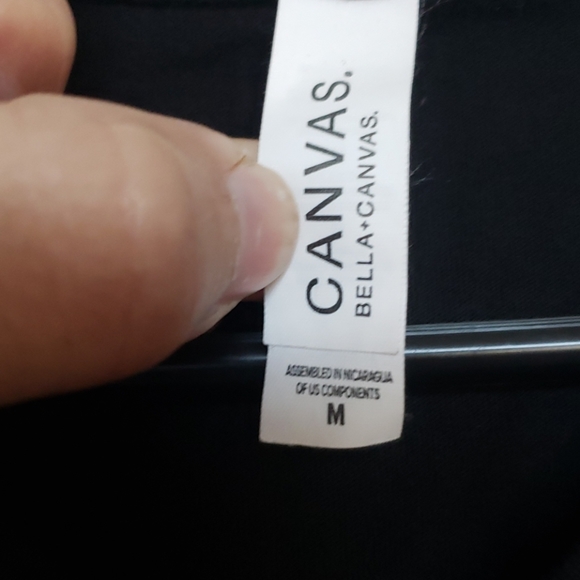 Medium cats v neck - Picture 2 of 3